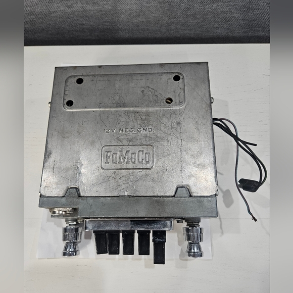 1964 1965 FORD MUSTANG FACTORY ORIGINAL AM RADIO FoMoCo - Picture 9 of 12